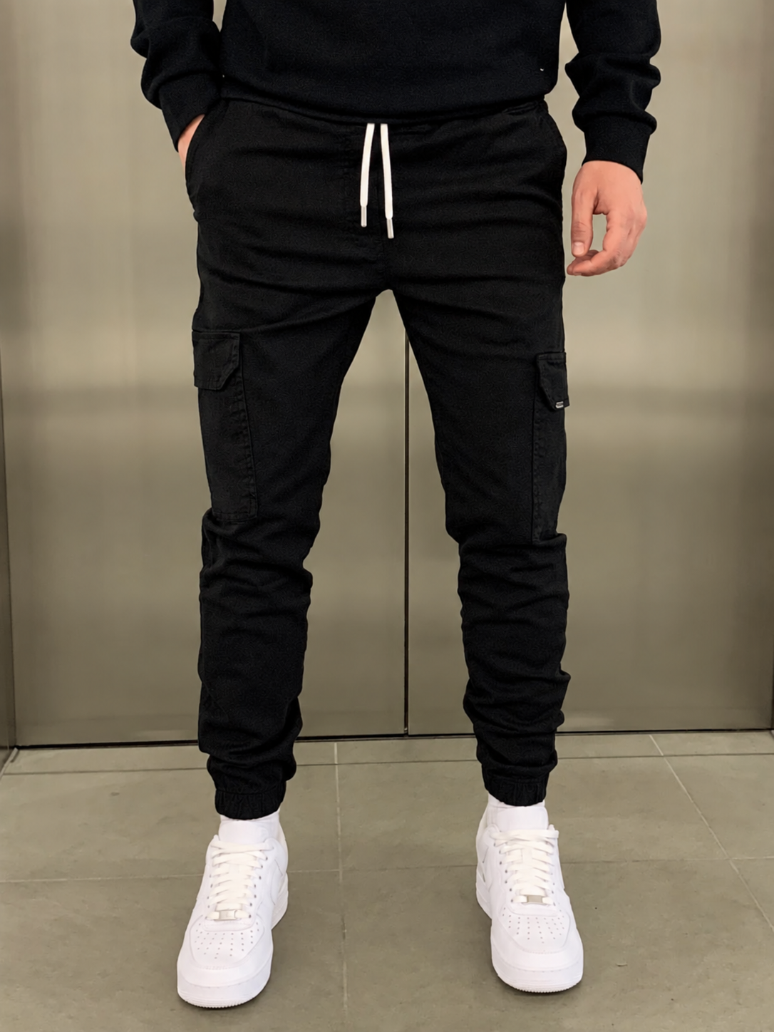 Men's Slim Fit Cargo Pants | Deep Tactical Pockets | Seamless Construction